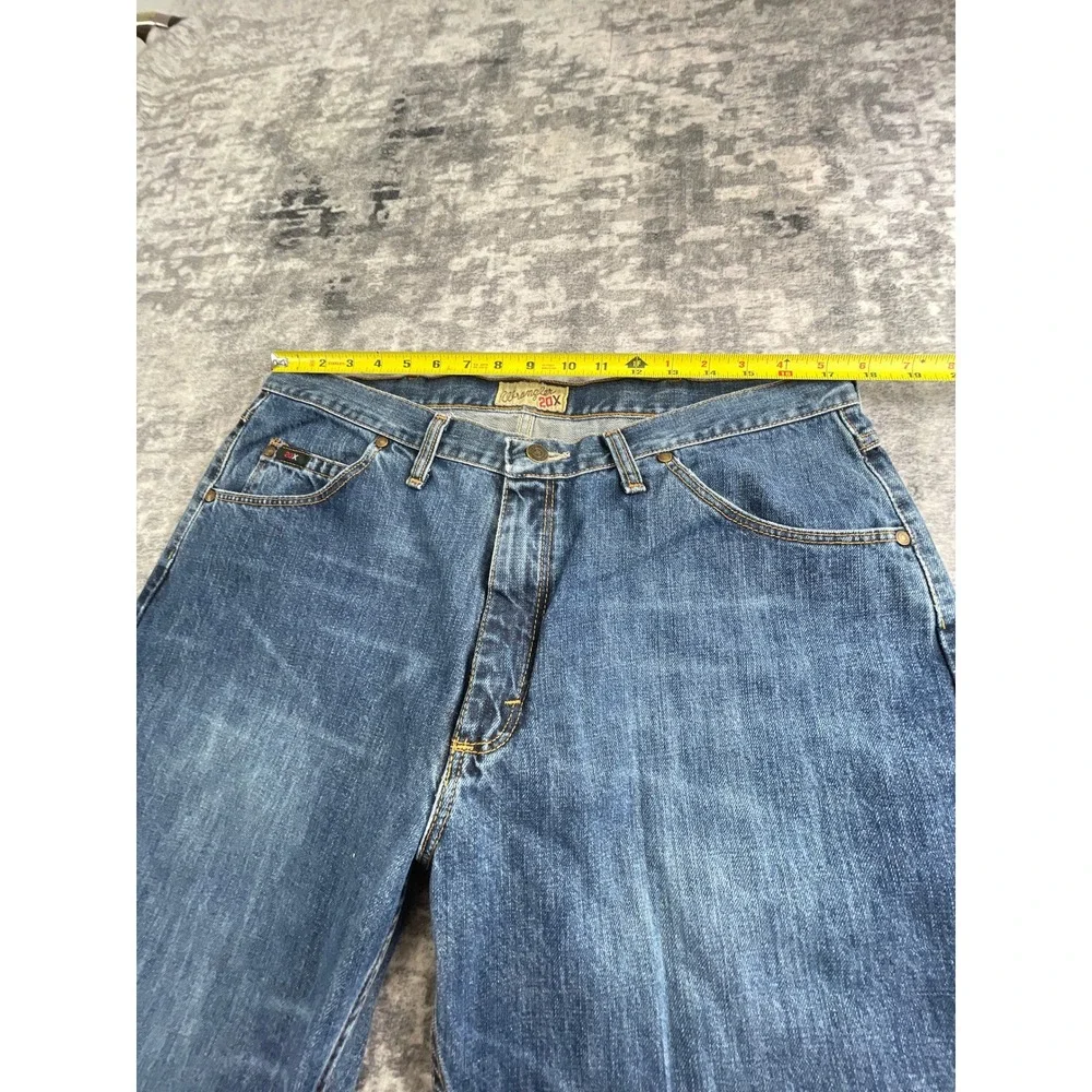 Wrangler Mens 36x30 20x Relaxed Fit Work Jeans Medium Blue Denim
